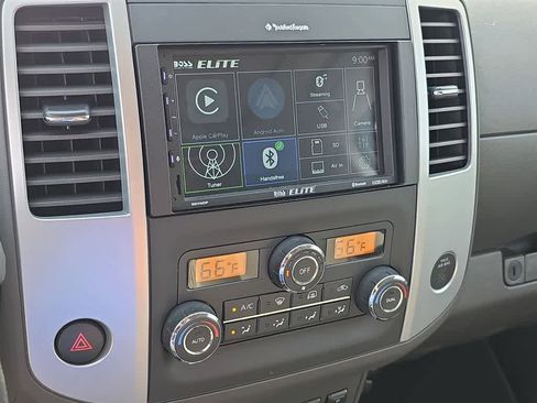 Used 2020 Nissan Frontier PRO-4X w/ Pro-4x Utility Package AWD/4WD image 21