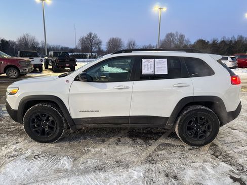 Used 2022 Jeep Cherokee Trailhawk w/ Comfort/Convenience Group image 5