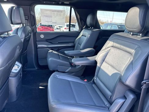 New 2026 Lincoln Navigator L Reserve w/ Jet Appearance Package image 24