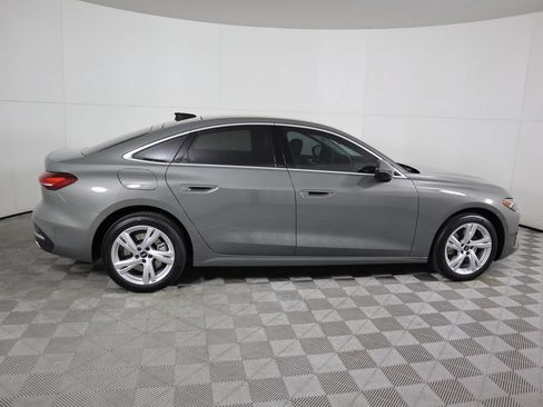 Used 2025 Audi A5 2.0T Premium Plus w/ Premium Plus AWD/4WD image 5
