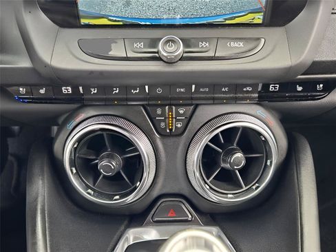 Used 2017 Chevrolet Camaro SS RWD image 17