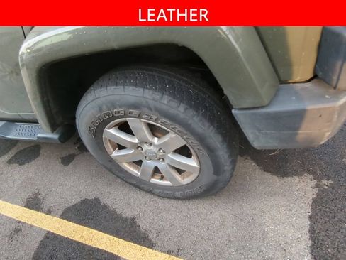 Used 2016 Jeep Wrangler Unlimited Sahara w/ Connectivity Group AWD/4WD image 5