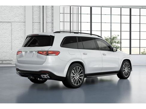 New 2025 Mercedes-Benz GLS 580 4MATIC image 32