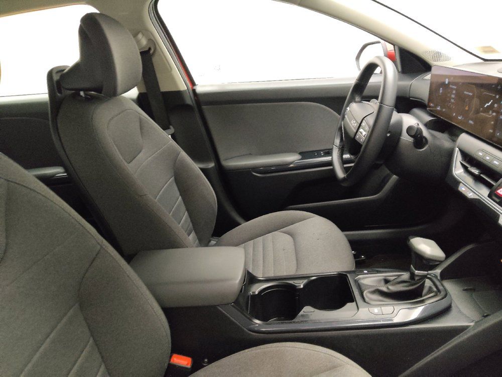 Used 2025 Kia K4 EX FWD image 21
