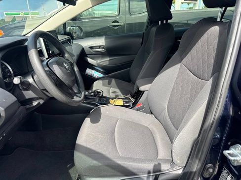 Used 2020 Toyota Corolla LE FWD image 18