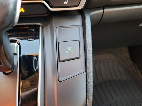 Used 2017 Honda CR-V Touring image 22