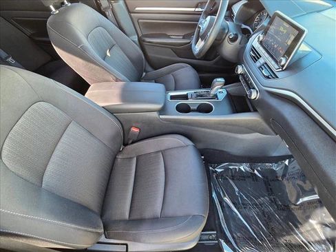 Used 2022 Nissan Altima 2.5 SV image 19
