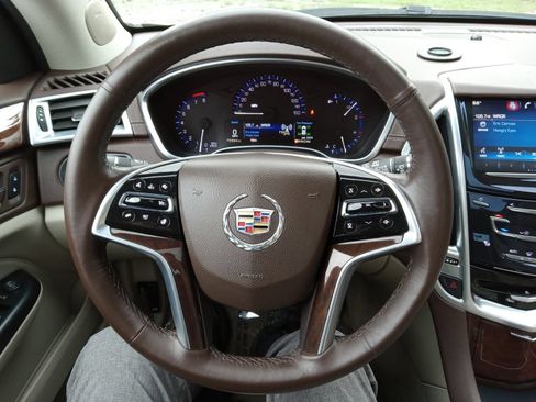 Used 2015 Cadillac SRX Luxury w/ Trailering Package AWD/4WD image 13