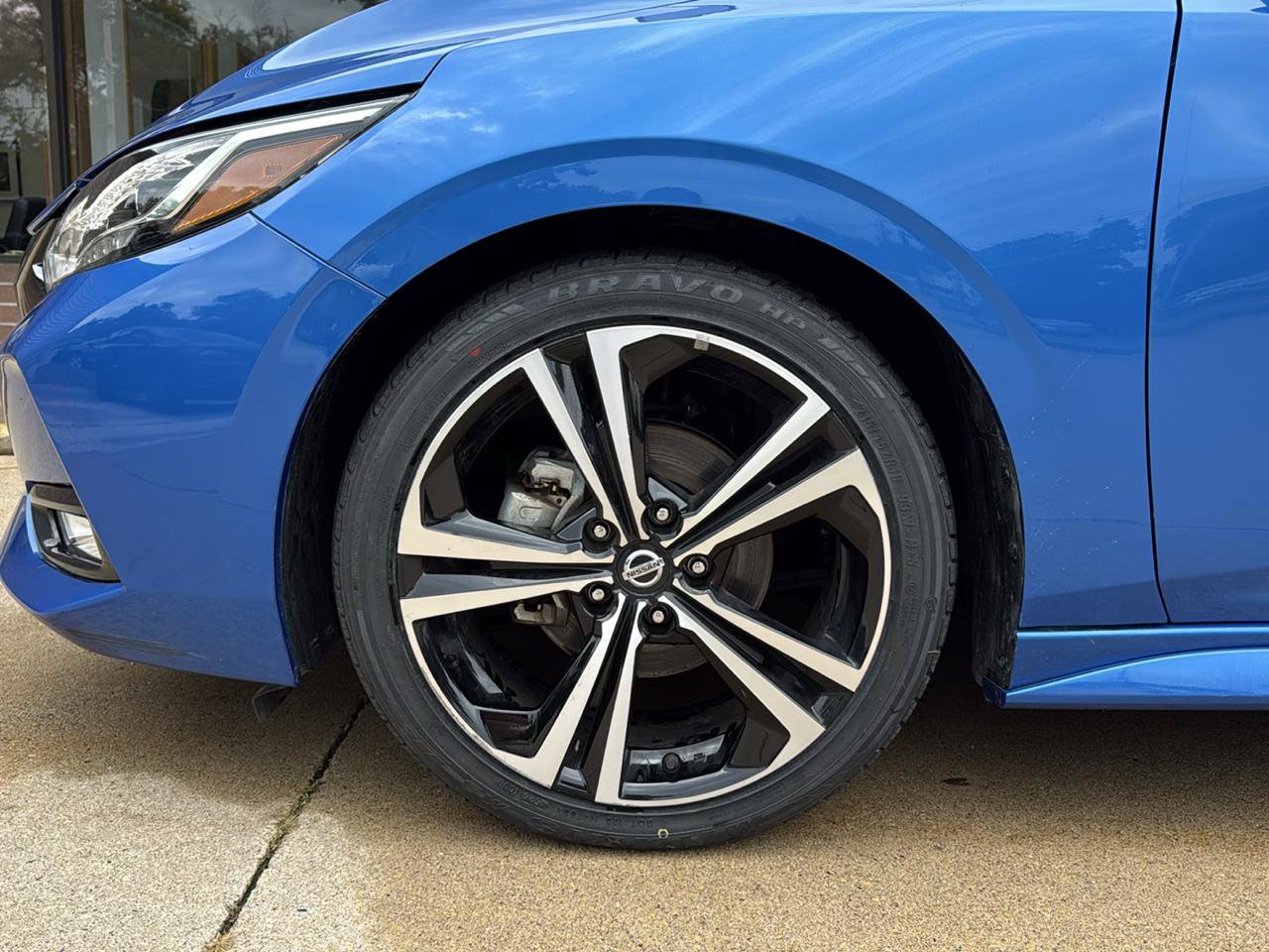 Used 2022 Nissan Sentra SR w/ SR Premium Package FWD image 24