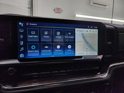 Used 2024 Chevrolet Silverado 3500 LT w/ Convenience Package image 48