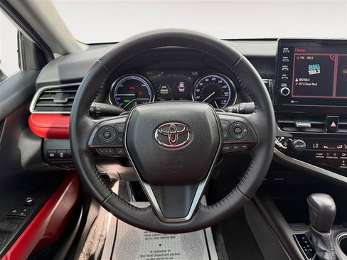 Used 2022 Toyota Camry XSE image 14