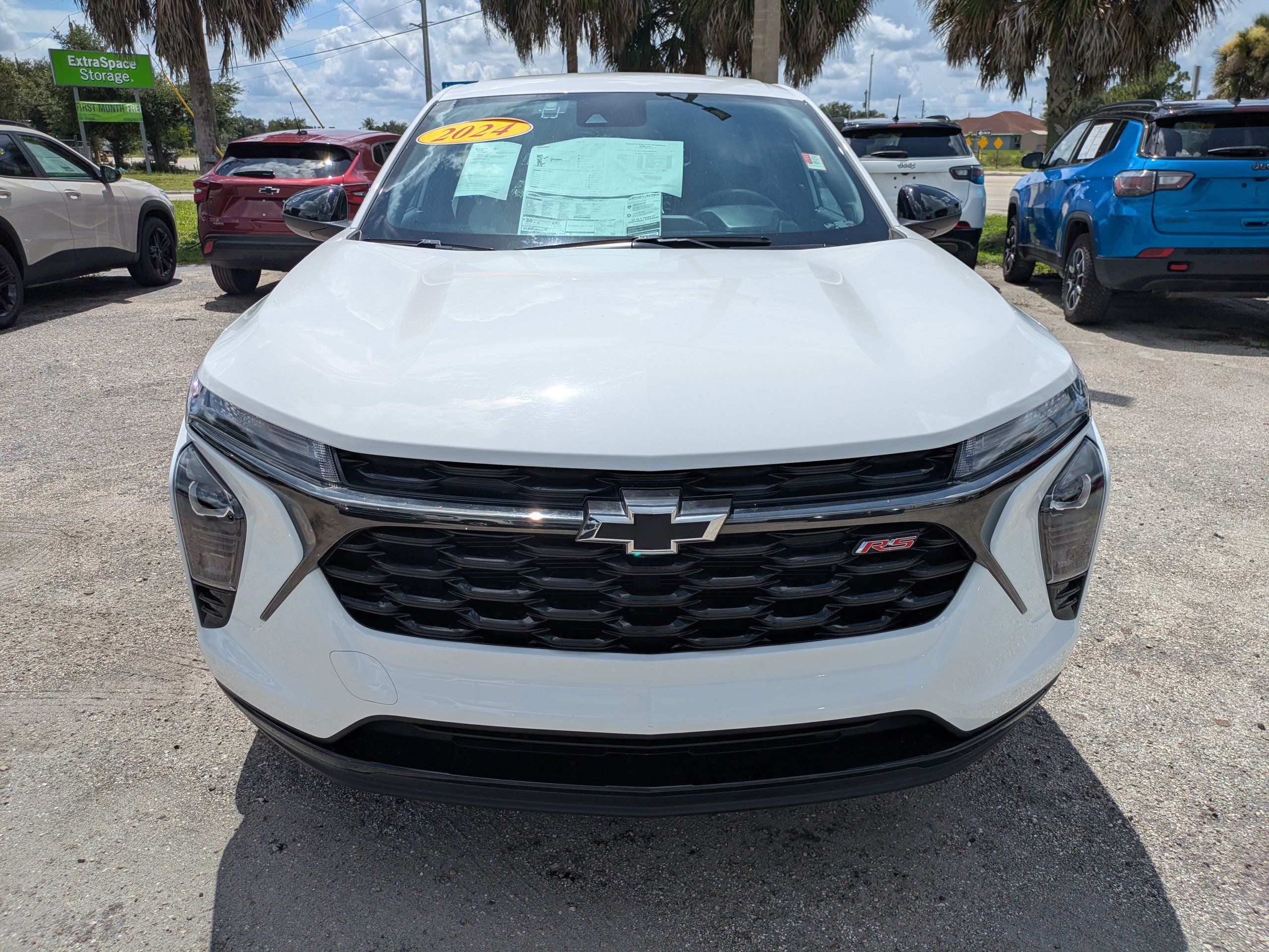 Used 2024 Chevrolet Trax RS w/ Driver Confidence Package FWD image 9