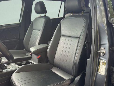 Certified 2024 Volkswagen Tiguan SE R-Line image 13