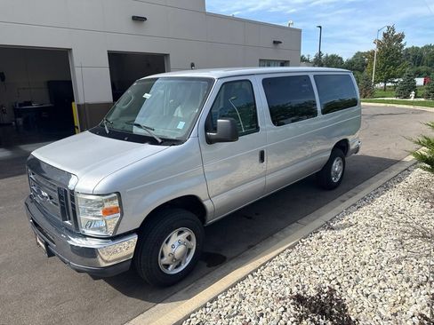 Used 2010 Ford E-350 and Econoline 350 XLT RWD image 1