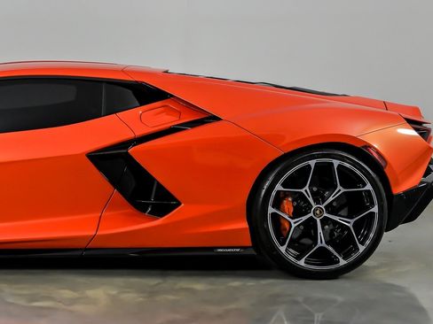 Used 2024 Lamborghini Revuelto AWD/4WD image 9