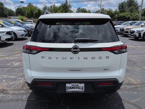 Used 2024 Nissan Pathfinder SV FWD image 6