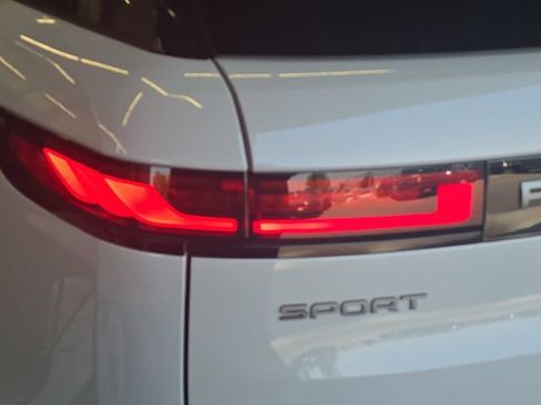 Used 2025 Land Rover Range Rover Sport AWD/4WD image 36