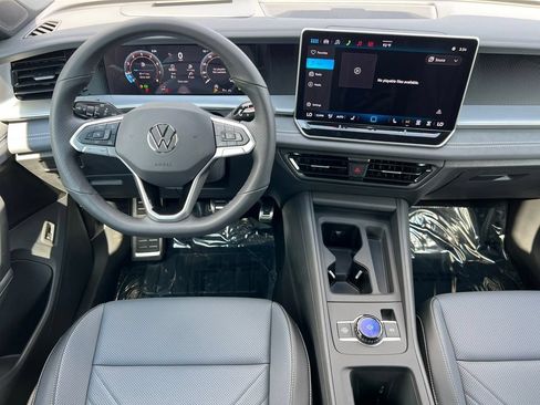 New 2026 Volkswagen Tiguan SE R-Line AWD/4WD image 5