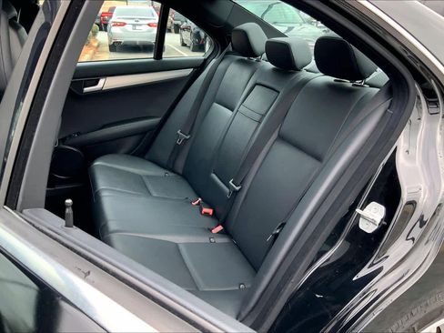 Used 2013 Mercedes-Benz C 250 Sedan image 21
