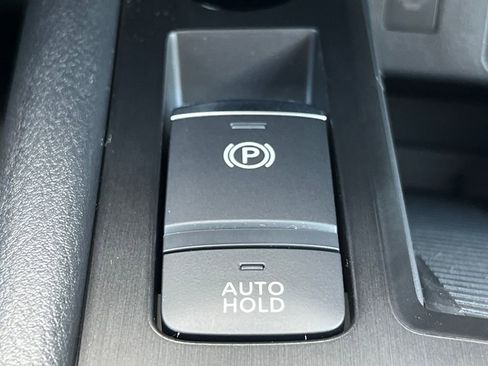 New 2026 Nissan Kicks SV w/ SV Premium Package image 28