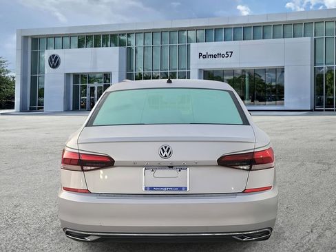 Used 2021 Volkswagen Passat 2.0T SE image 5