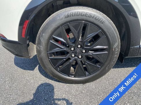 Used 2025 Ford Mustang Mach-E Premium w/ Sport Appearance Package AWD/4WD image 9