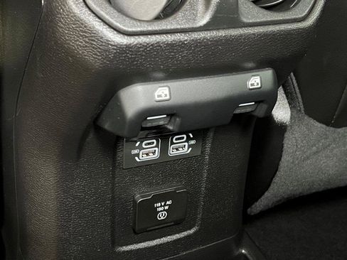 Used 2021 Jeep Wrangler Unlimited Sahara image 22