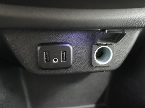 Used 2021 Chevrolet Traverse LT FWD image 30