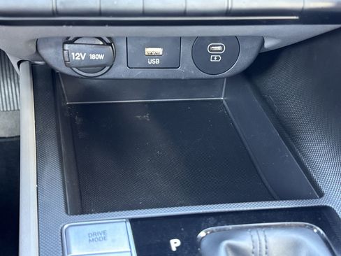 Used 2024 Hyundai Elantra SEL FWD image 25