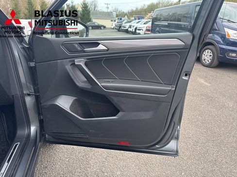 Used 2023 Volkswagen Tiguan SE R-Line AWD/4WD image 39