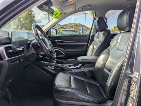 Used 2024 Kia Telluride S FWD image 14