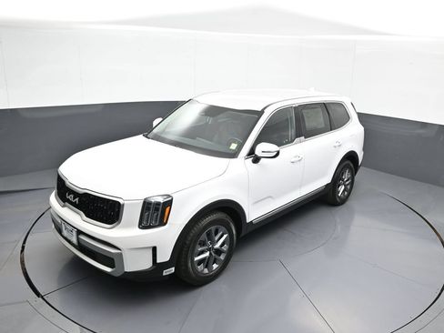 Used 2024 Kia Telluride LX AWD/4WD image 34
