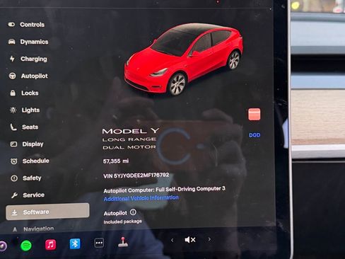 Used 2021 Tesla Model Y Long Range image 55