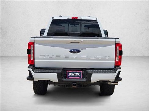 Used 2023 Ford F250 Lariat w/ Lariat Ultimate Package AWD/4WD image 8