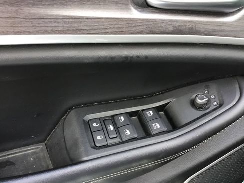 Used 2021 Jeep Grand Cherokee L Limited AWD/4WD image 7