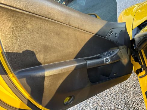 Used 2006 Chevrolet Corvette Convertible w/ Preferred Equipment Group image 12