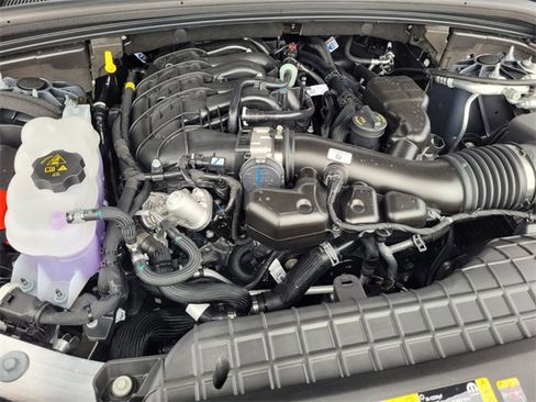 Used 2025 Jeep Grand Cherokee Laredo image 17