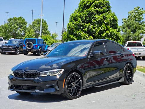 Used 2019 BMW 330i xDrive Sedan w/ Premium Package AWD/4WD image 3