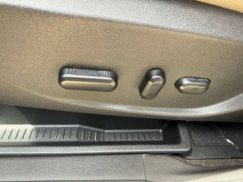 Used 2019 Ford Escape Titanium AWD/4WD image 26