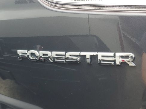 Used 2023 Subaru Forester Premium AWD/4WD image 7