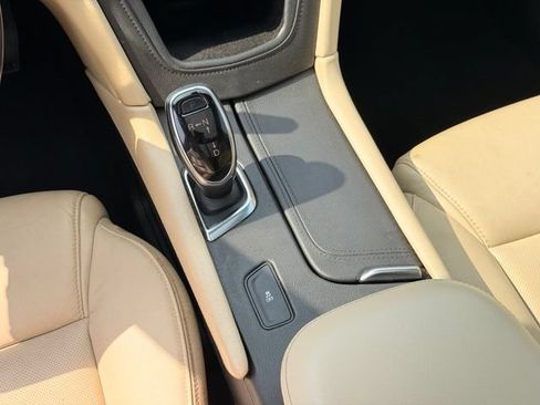 Used 2018 Cadillac XT5 Luxury w/ Driver Awareness Package FWD image 17