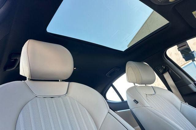Used 2023 Genesis G70 2.0T w/ Sport Prestige Package RWD image 17