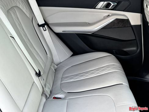 Used 2023 BMW X5 sDrive40i w/ M Sport Package RWD image 12