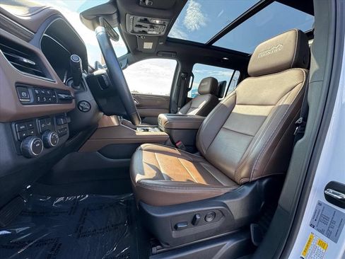 Used 2024 Chevrolet Suburban High Country w/ Advanced Technology Package AWD/4WD image 20