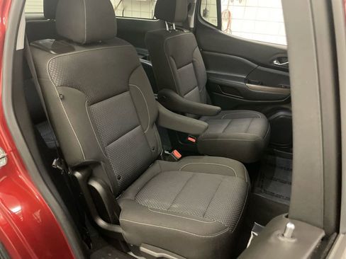 Used 2023 GMC Acadia SLE w/ Driver Convenience Package image 17