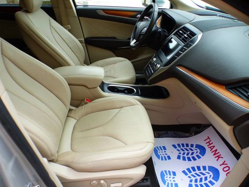 Used 2019 Lincoln MKC Select w/ Select Plus Package image 26