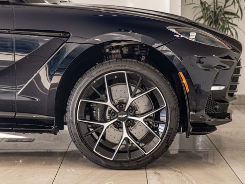 New 2026 Aston Martin DBX 707 image 10