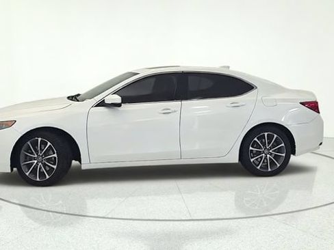 Used 2015 Acura TLX V6 FWD image 2