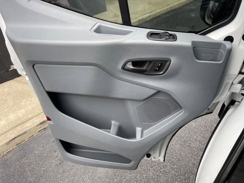Used 2019 Ford Transit 350 XLT image 26