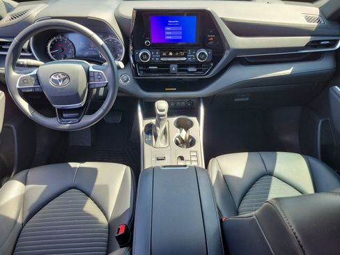 Used 2023 Toyota Highlander XSE image 15